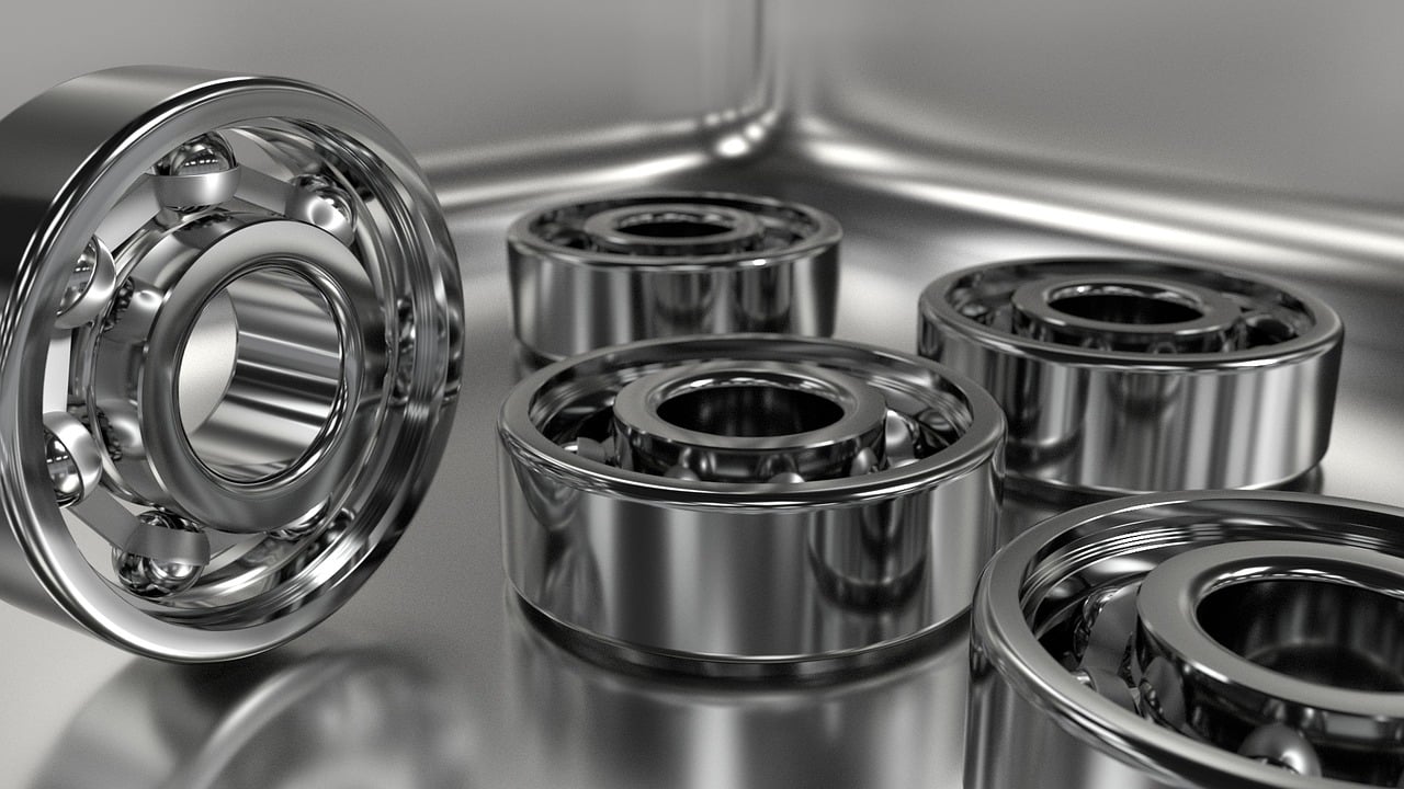 Are bearings clearances adjustable?