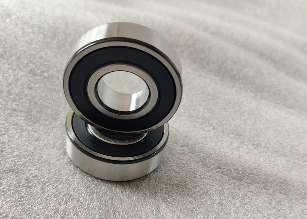 What are the features and advantages of 62 series deep groove ball bearing?