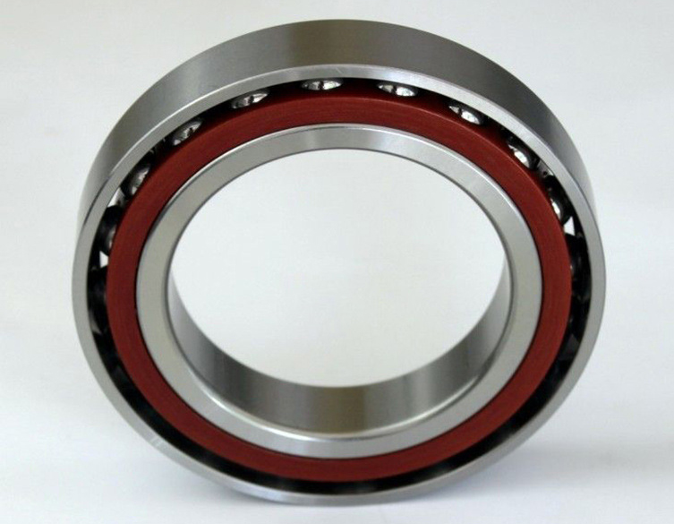 What are features and advantages of 70 series angular contact ball bearing?