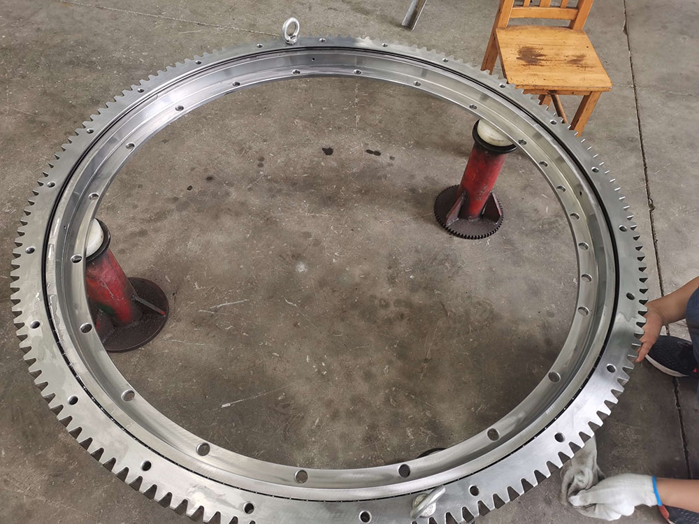 slewing bearing photo1.jpg